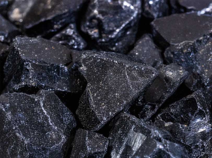 黒い石のイメージ